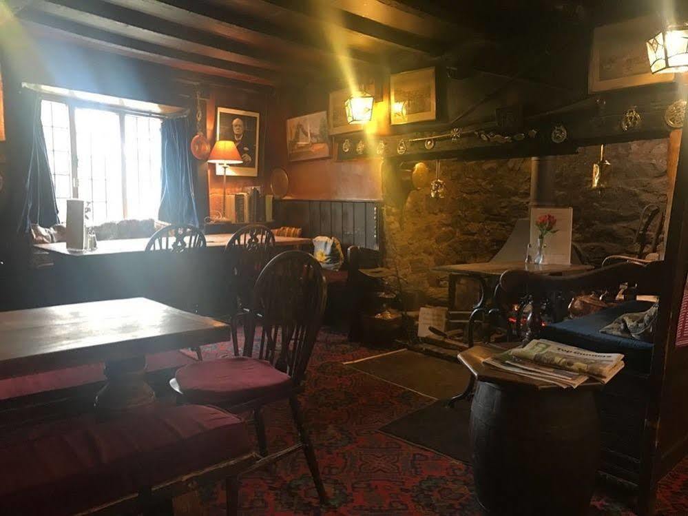 The Nobody Inn Christow Екстер'єр фото
