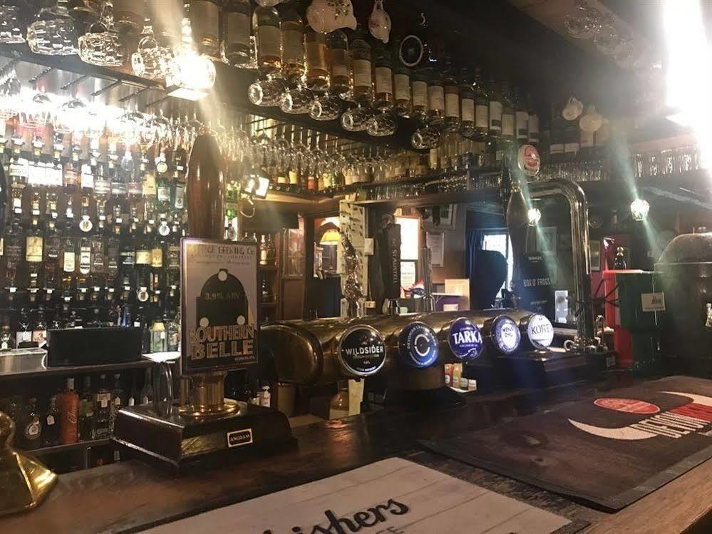 The Nobody Inn Christow Екстер'єр фото